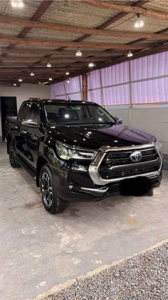 TOYOTA HILUX 2.8 D-4D TURBO DIESEL CD SRX 4X4 AUTOMÁTICO
